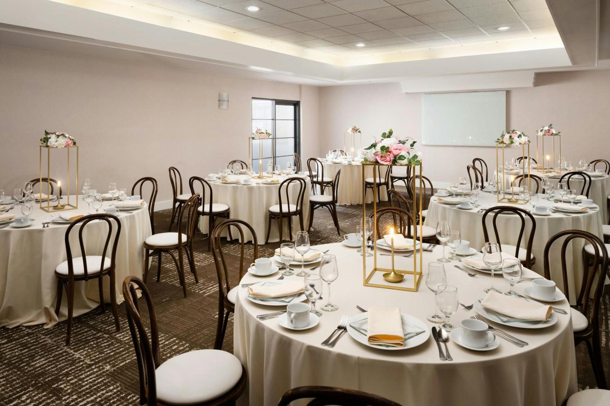 Courtyard By Marriott Los Angeles Pasadena Old Town Dış mekan fotoğraf