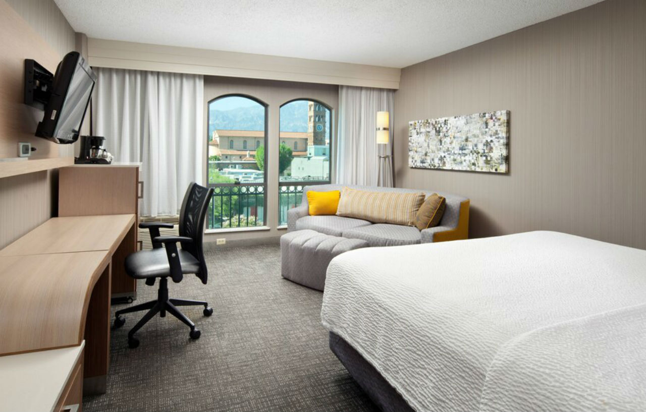 Courtyard By Marriott Los Angeles Pasadena Old Town Dış mekan fotoğraf